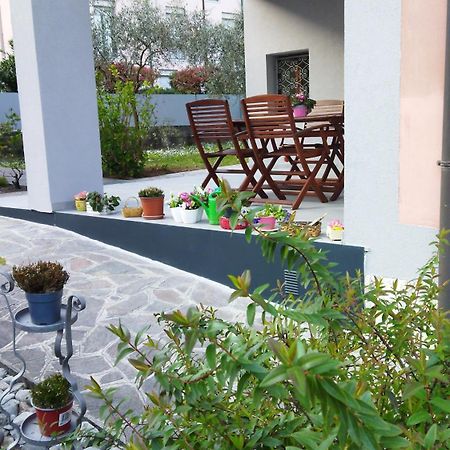 Ferienwohnung Rose Garden House Wi-Fi Riva del Garda Exterior foto