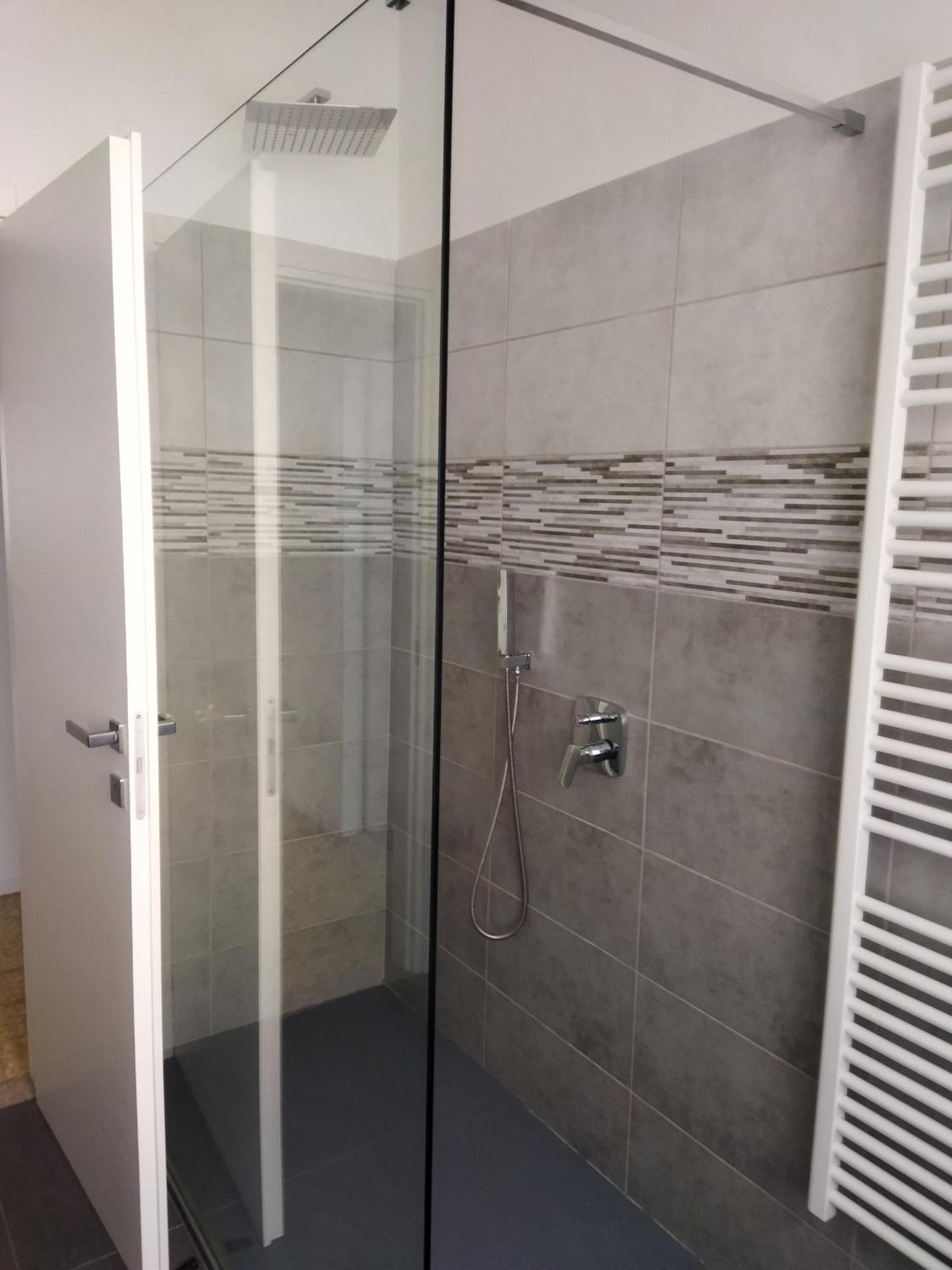 Ferienwohnung Rose Garden House Wi-Fi Riva del Garda Exterior foto