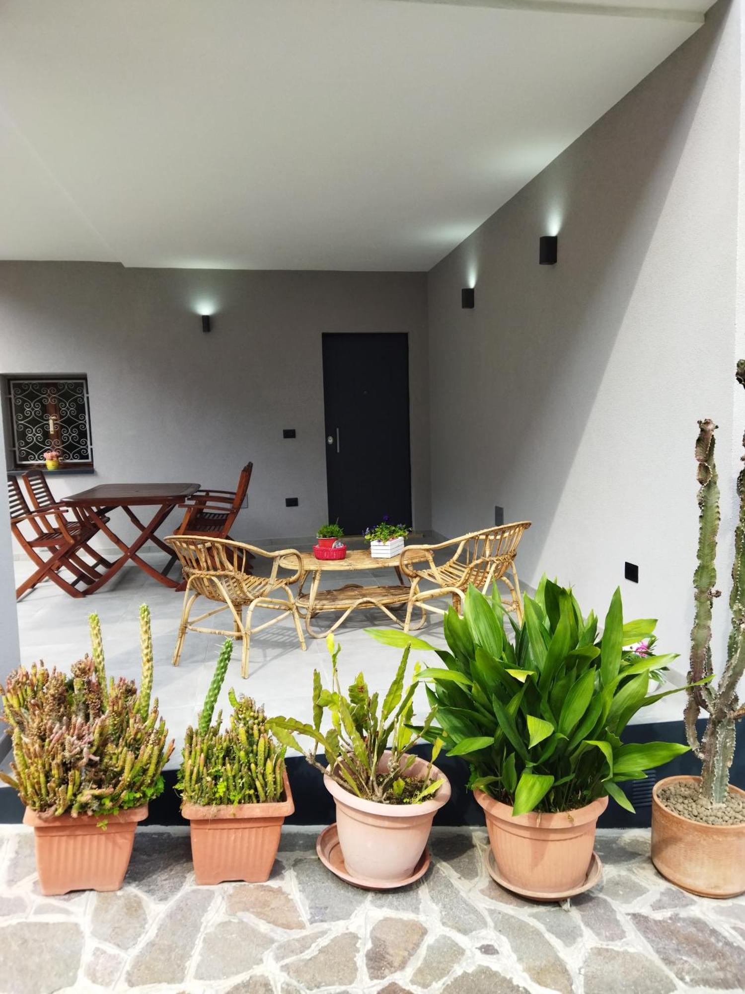 Ferienwohnung Rose Garden House Wi-Fi Riva del Garda Exterior foto